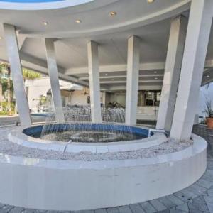 Luxe Beachfront Ft Lauderdale Resort Condo with Pool Fort Lauderdale